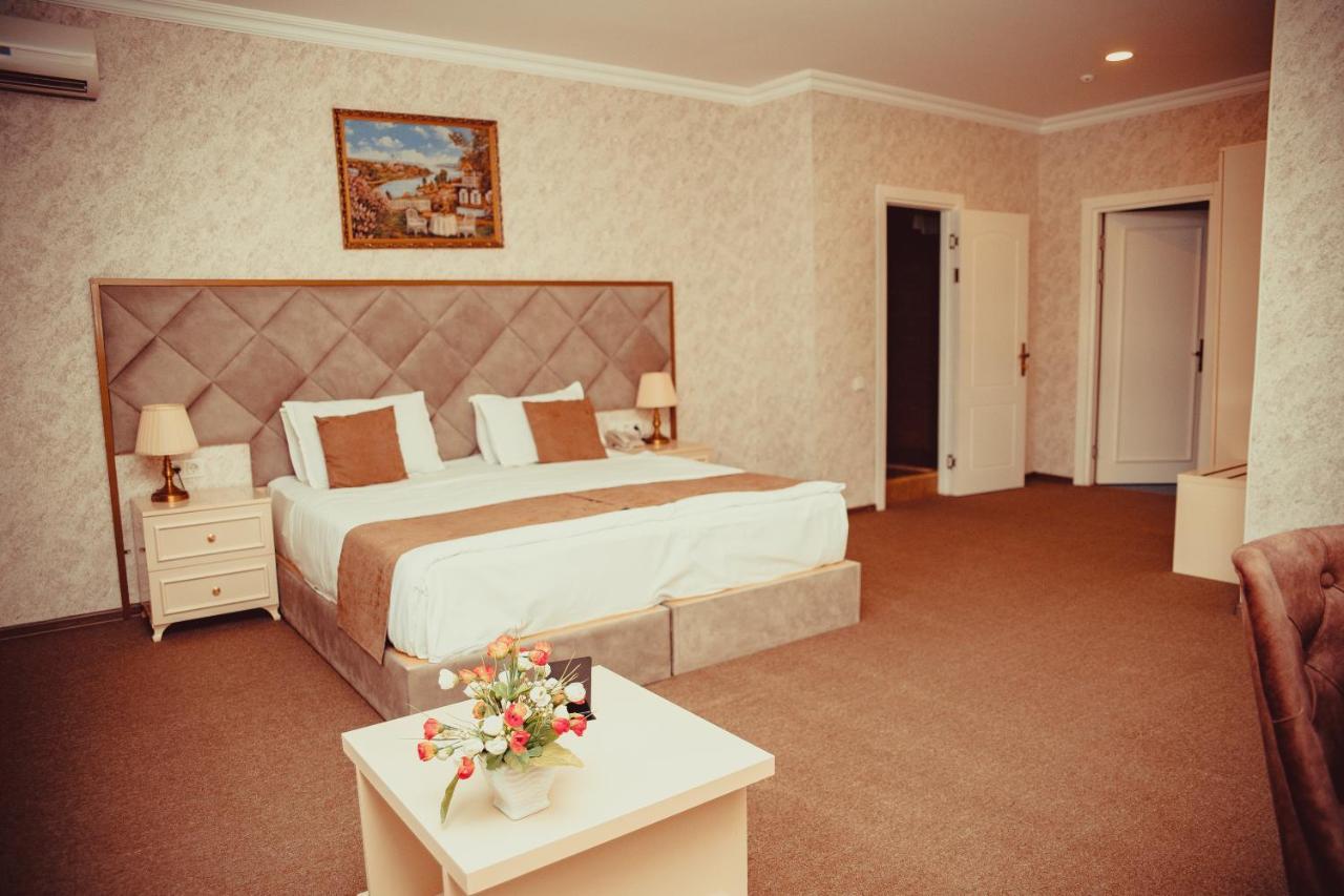Salam Baku Hotel ภายนอก รูปภาพ
